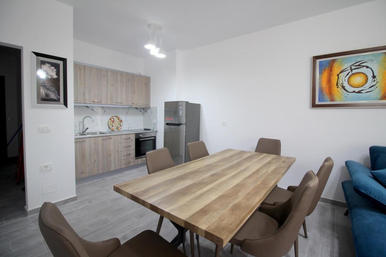 Luxury Sea View Apartaments Sarande Bagian luar foto