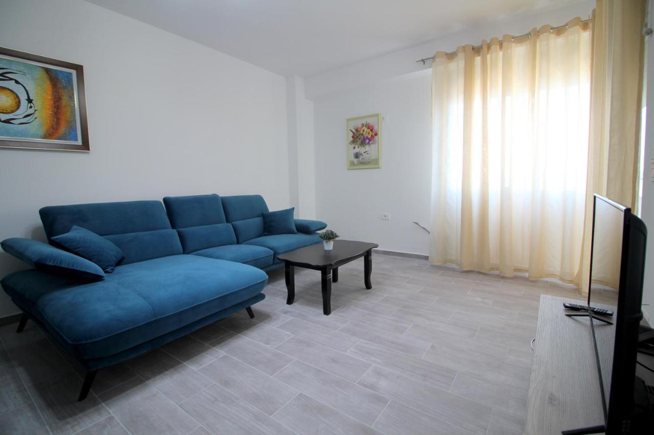 Luxury Sea View Apartaments Sarande Bagian luar foto