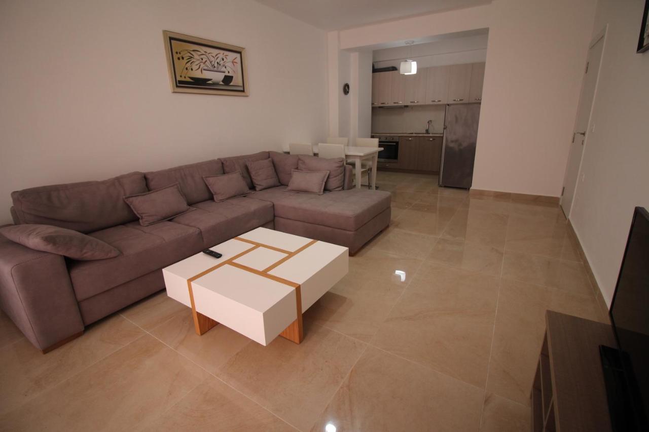 Luxury Sea View Apartaments Sarande Bagian luar foto
