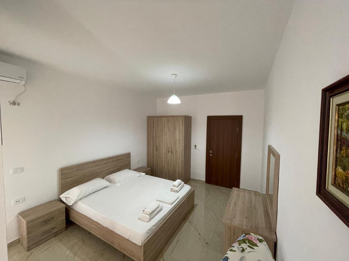 Luxury Sea View Apartaments Sarande Bagian luar foto