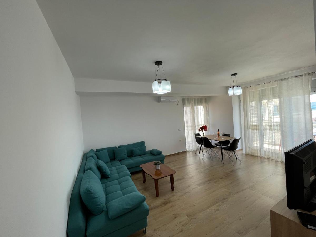 Luxury Sea View Apartaments Sarande Bagian luar foto