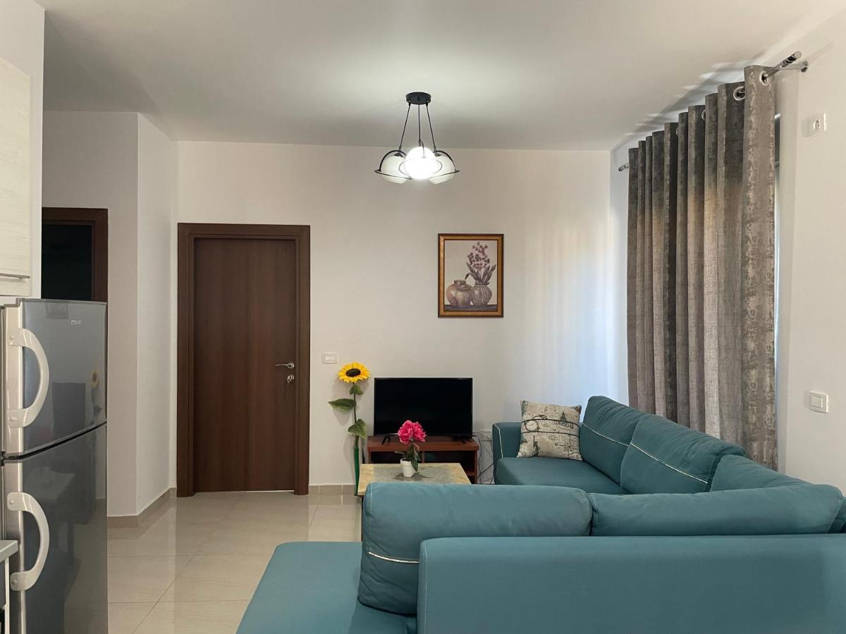 Luxury Sea View Apartaments Sarande Bagian luar foto