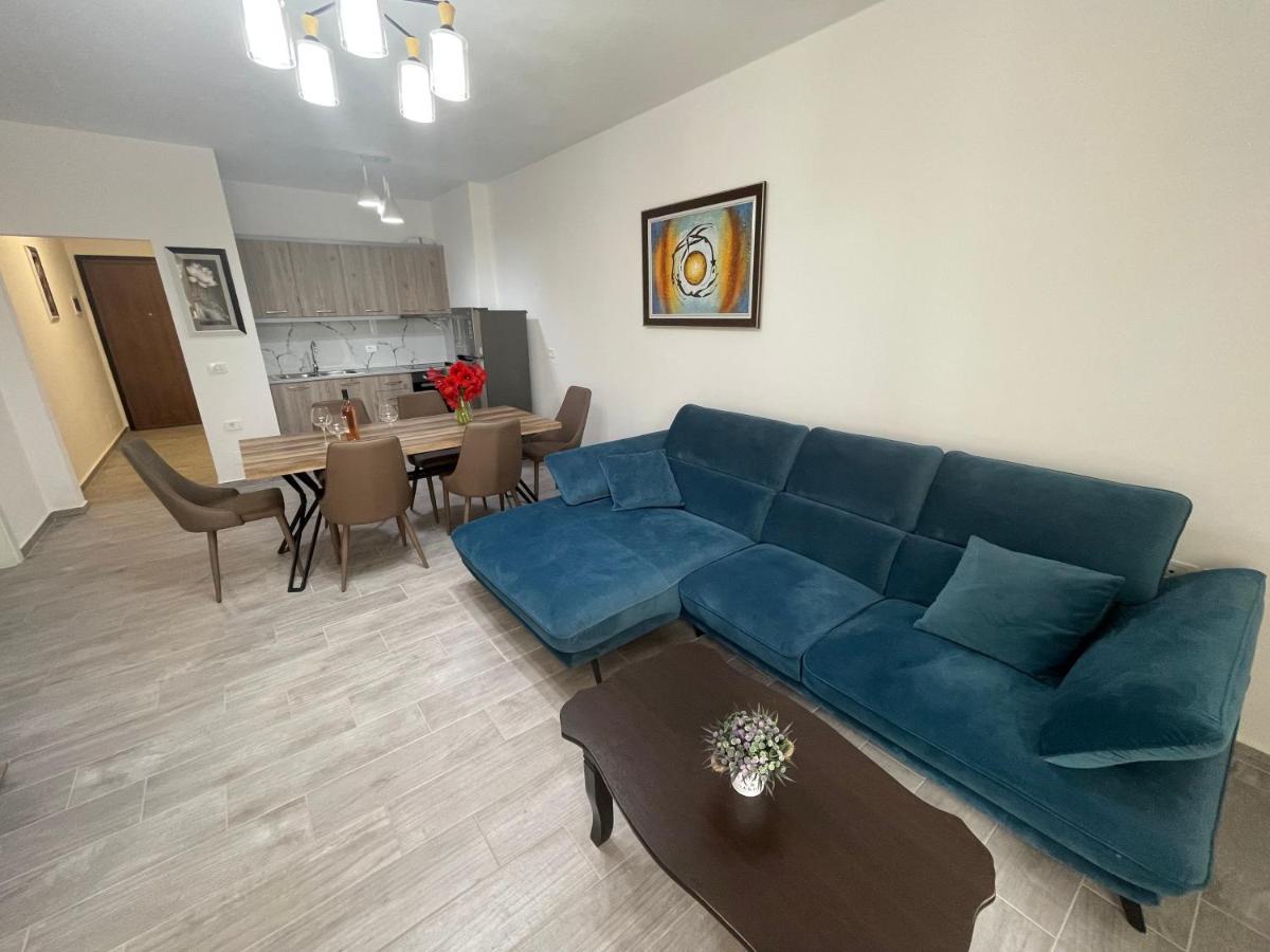 Luxury Sea View Apartaments Sarande Bagian luar foto