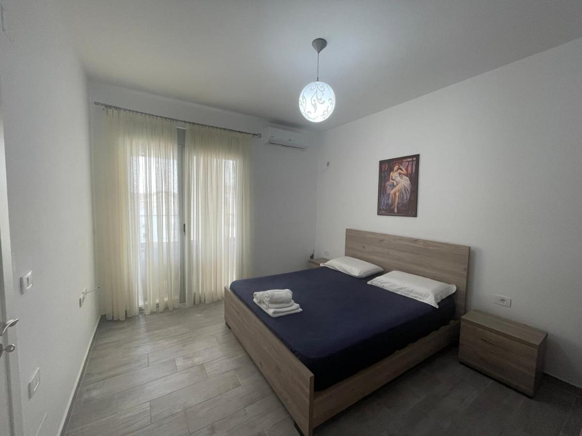 Luxury Sea View Apartaments Sarande Bagian luar foto