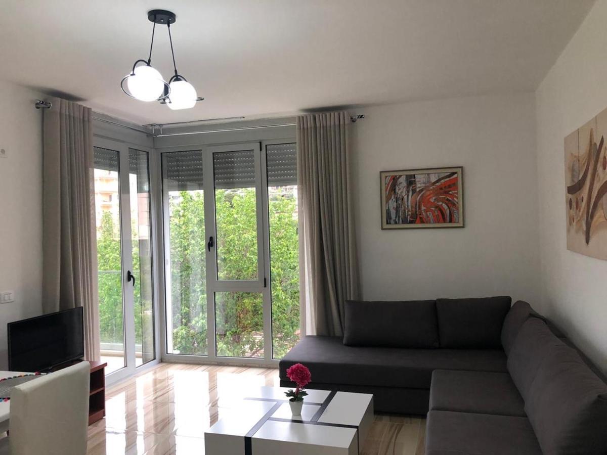 Luxury Sea View Apartaments Sarande Bagian luar foto
