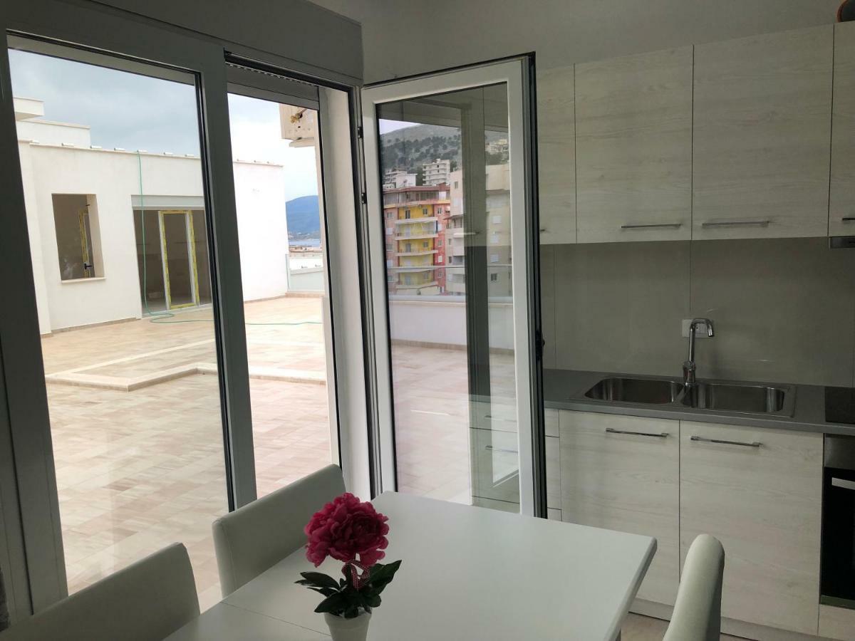 Luxury Sea View Apartaments Sarande Bagian luar foto