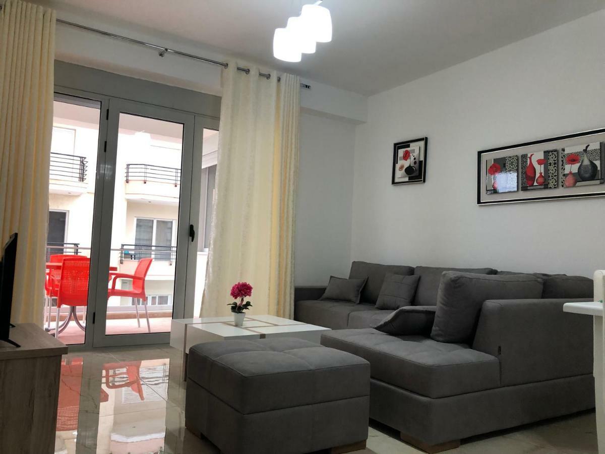 Luxury Sea View Apartaments Sarande Bagian luar foto